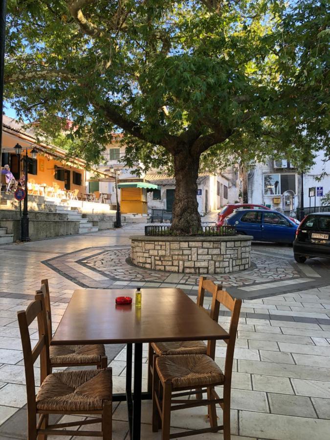 La Maisonette House In The Heart Of Liapades Close To Rovinia Beach & Paleokastritsa Exteriör bild