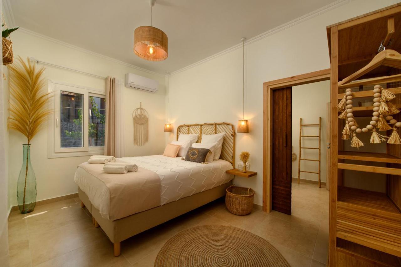 La Maisonette House In The Heart Of Liapades Close To Rovinia Beach & Paleokastritsa Exteriör bild